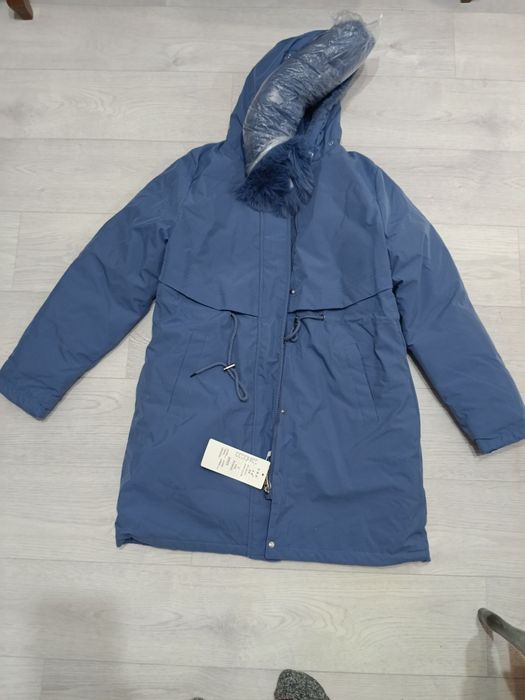 Продам парку новая