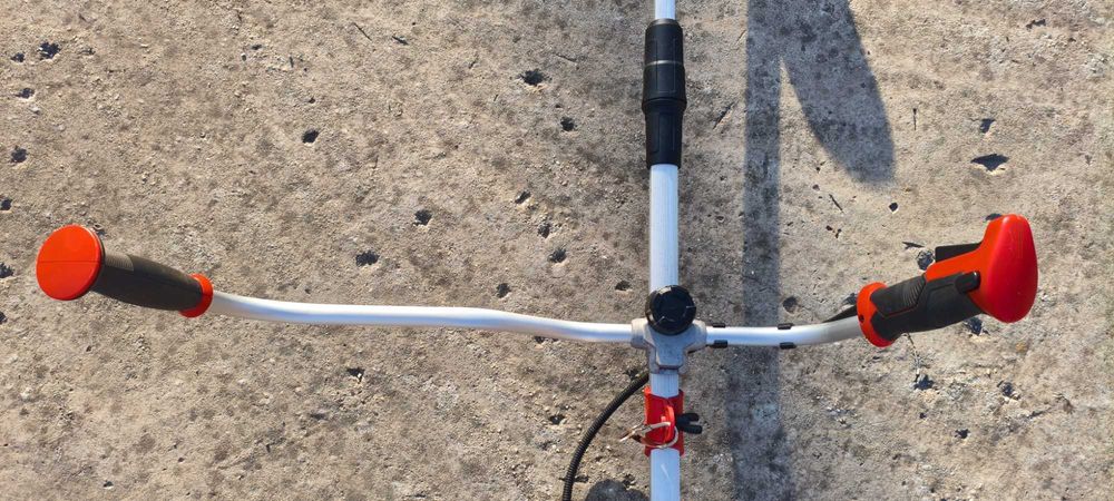 Motocoasa (coasa - trimmer) pe acumulatori