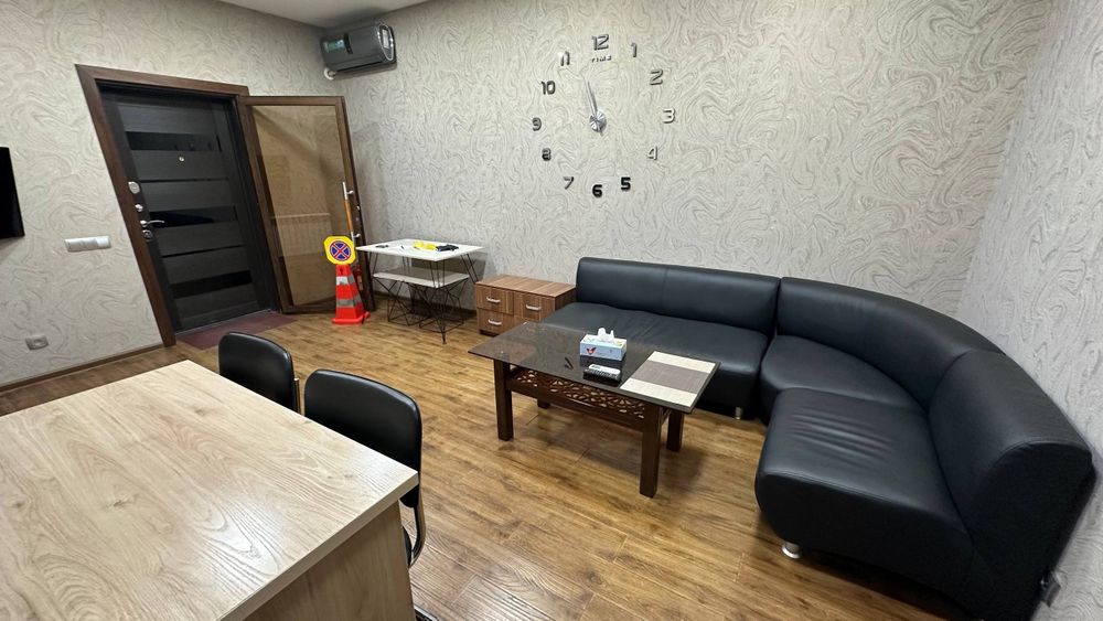 Продается офис(коммерция) в Яшнабадском районе. Лисунова