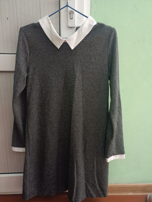 Женские вещи куртка,платья