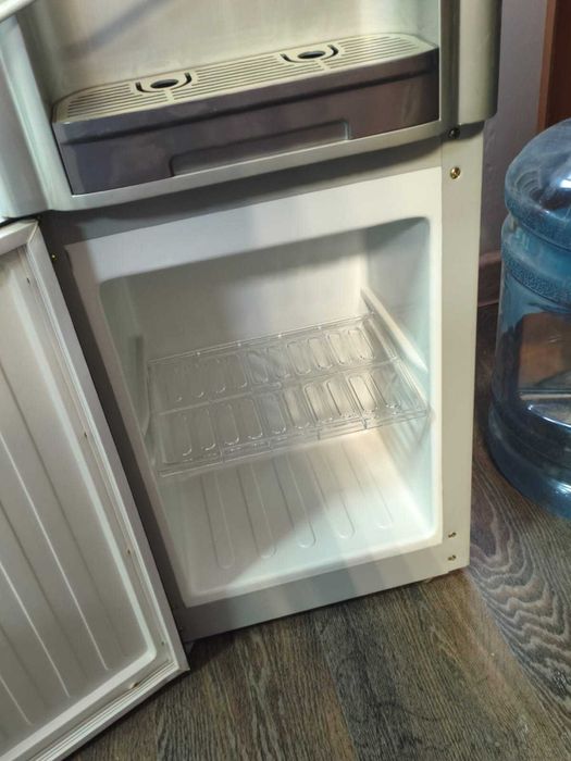 Продам б/у Диспенсер