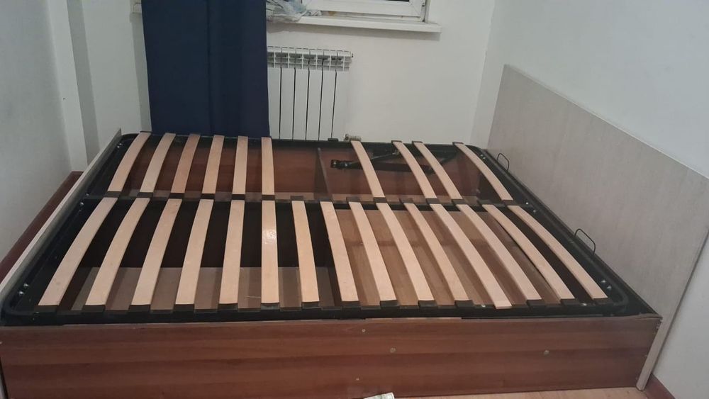 Продам двухспальную кровать