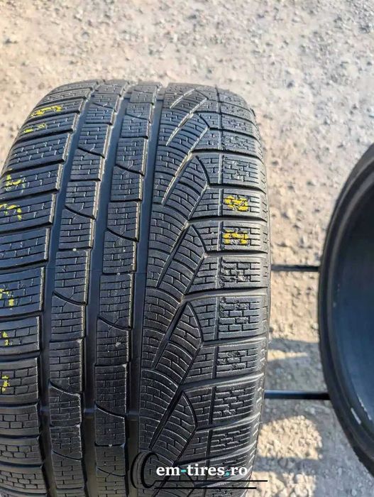 255/35 R19 • Iarna • Pirelli Sottozero Winter 240 serie 2 96V | 1 buc | Pret/buc