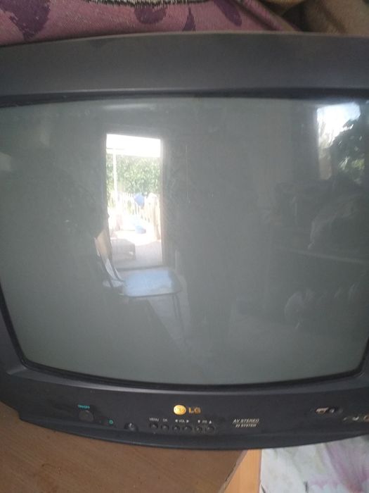 Продам телевизор