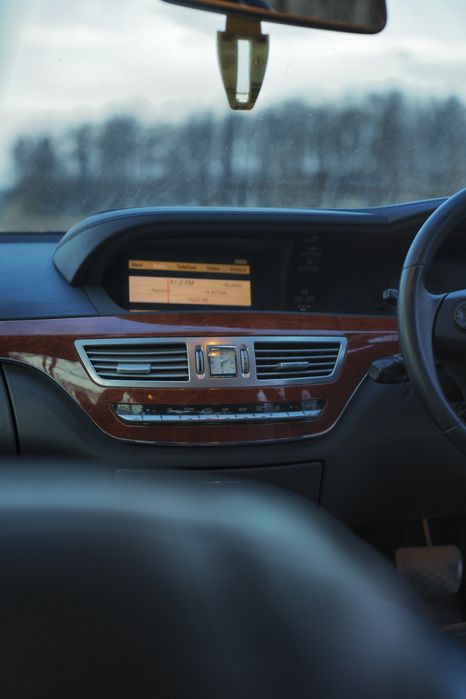 Dezmembrez Mercedes S CLASS W221 capota aripa far stop grila usa scaun