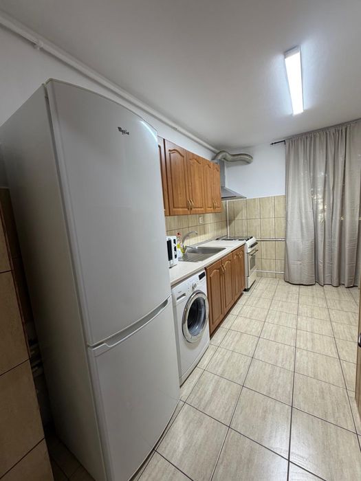 Inchiriez apartament 2 camere