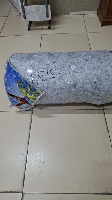 Стол и стулья в полном комплекте