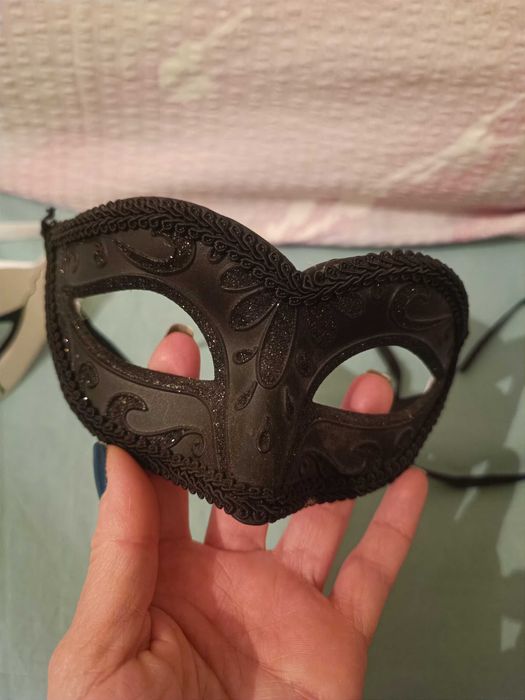 Дамски карнавални/хелуйн маски
