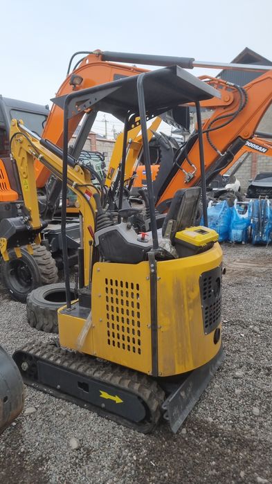 Mini ekskavator. Экскаватор мини