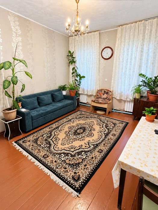 Продаётся 3ком квартира на Защите