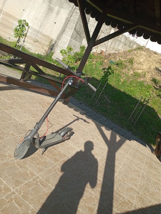 Trotineta navee v40i