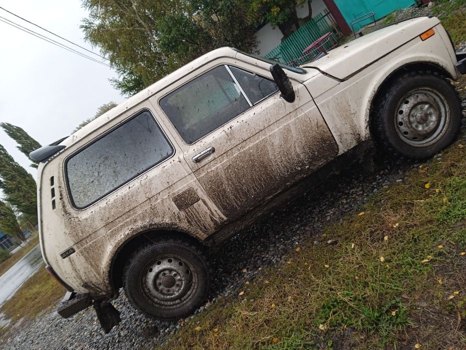 Продам ниву на полном ходу
