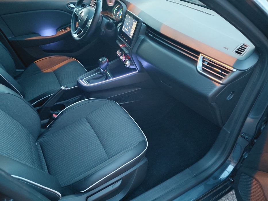 Renault Clio E-TECH hybrid, an 2021,Full Option.