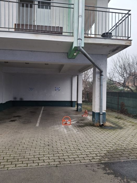 Loc parcare 2 auto in Arad de vanzare sau inchiriat