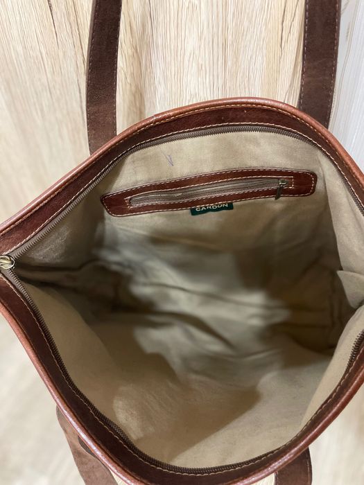 Дамска чанта от телешка кожа.