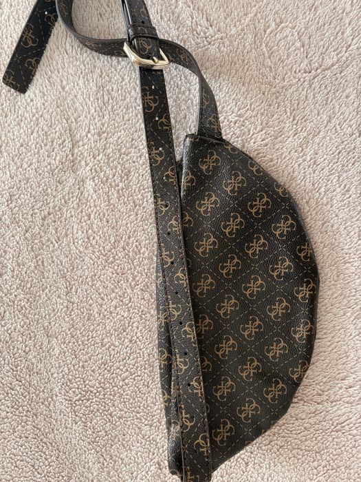Оригинална чанта Guess