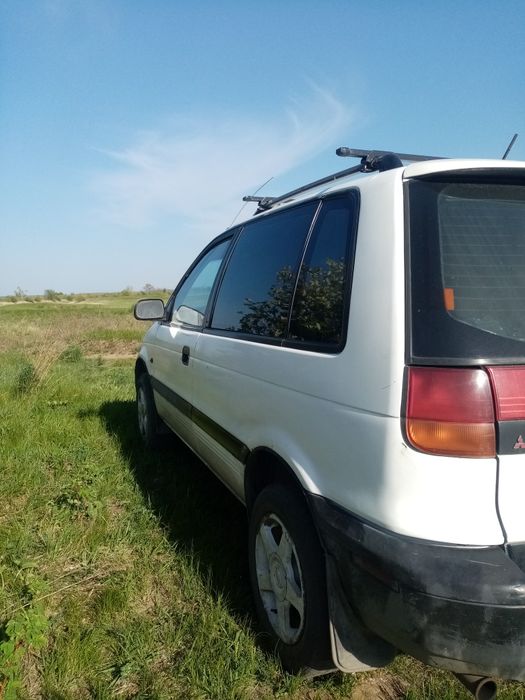 Продам  митсубиси спейс рунер