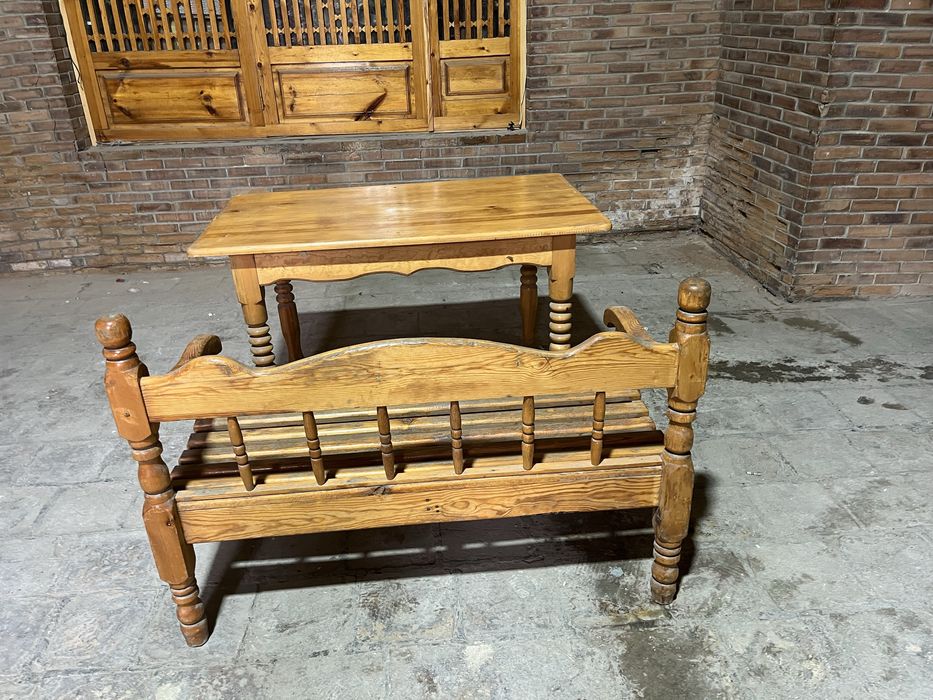 Стол ва тапчан(стул) б/у