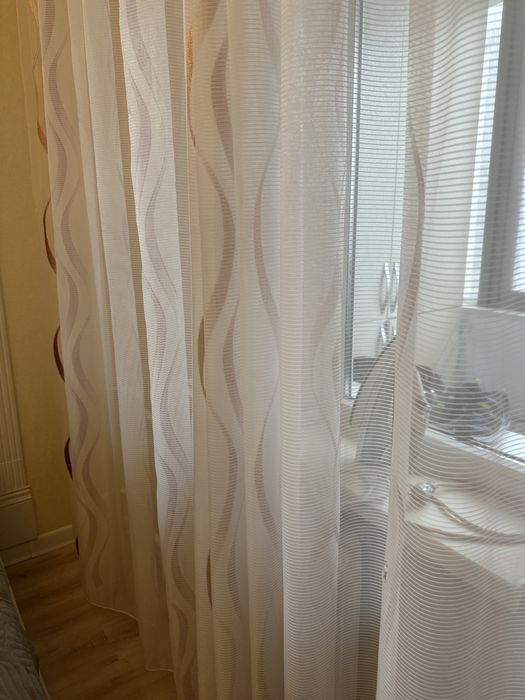 Шторы и тбшья дя зала и спальни