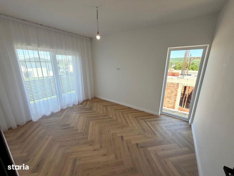Casa 4 camere, 2 bai, LA CHEIE, zona VISAN