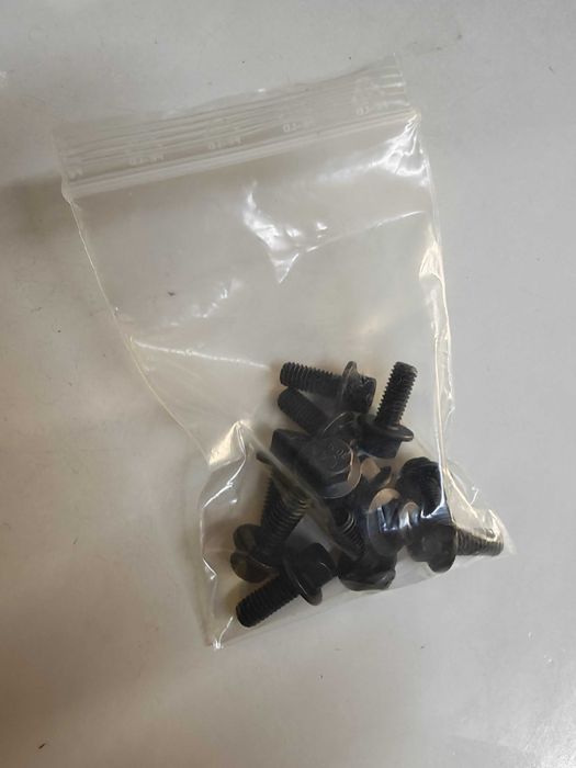Set 12 bucati suruburi M6x1.0x14 (Freemont, Journey)