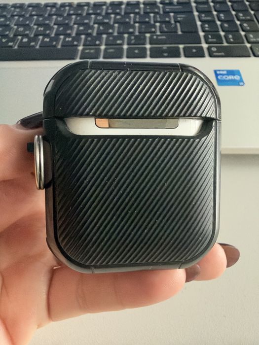 Продам AirPods 2 поколения!