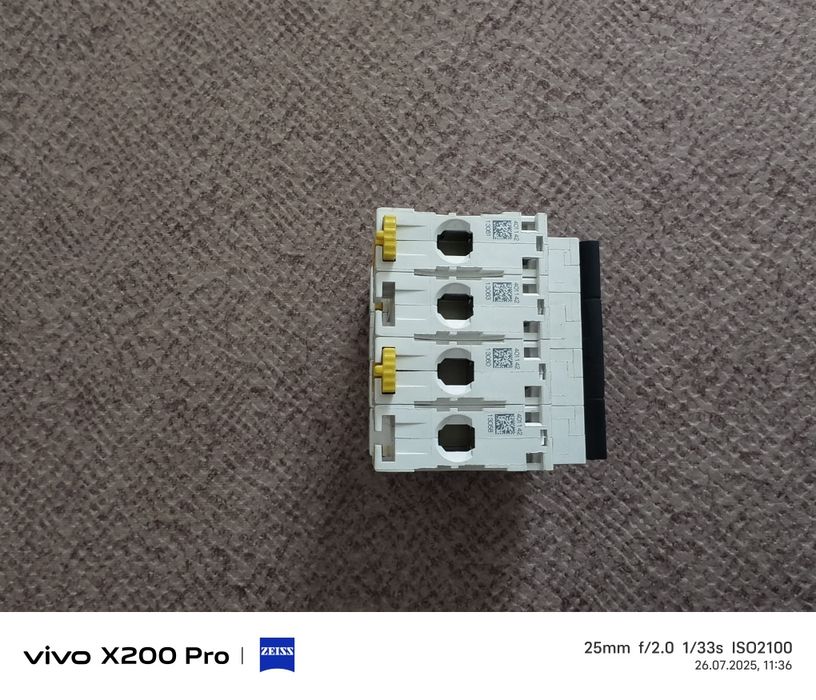 Schneider Electric  Абсолютно новый