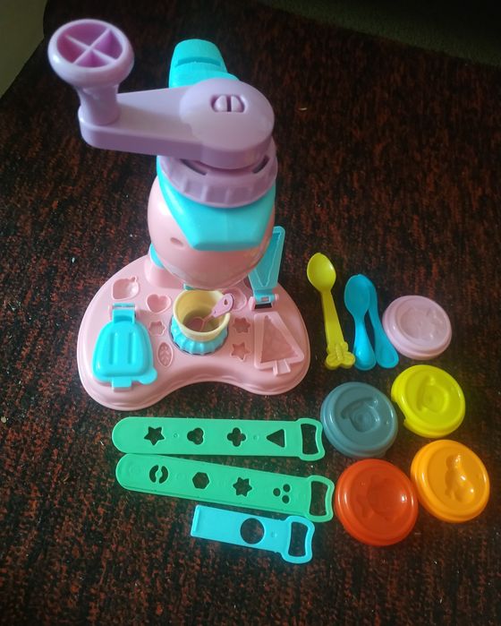 Игрушка пластилин play doh набор Мороженое
