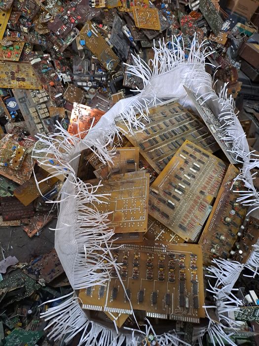 Принемаем платы радиодетали