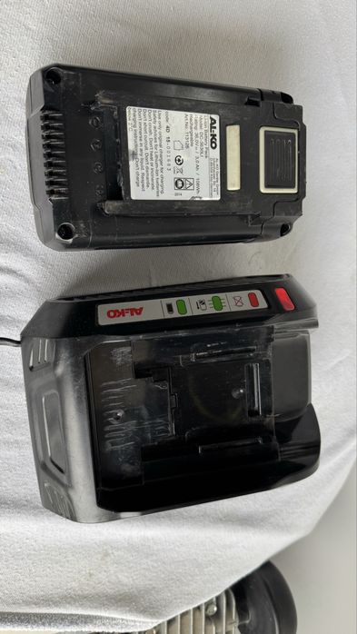 Incarcator si baterie Al-Ko 36 volti pentru masina de tuns iarba