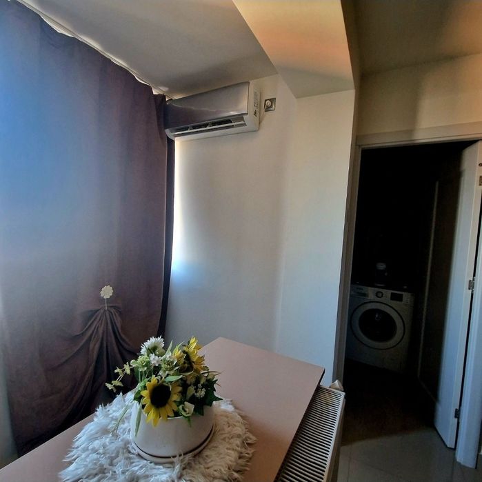 Vand garaoniera luminoasa gata de mutat sau pt business in regim hotelier