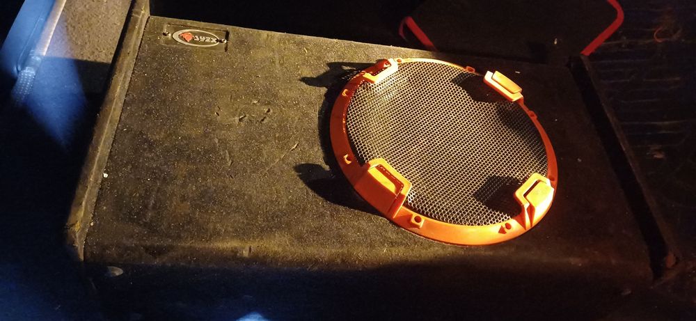 Суббуфер продам в наличии 2 шт