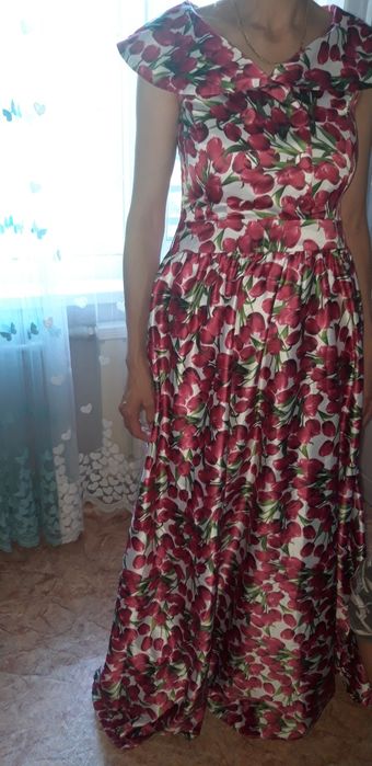 Платье женское для красавицы