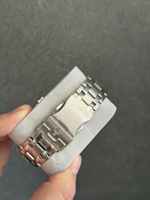 Часы Кварцевые JACQUES LEMANS сталь