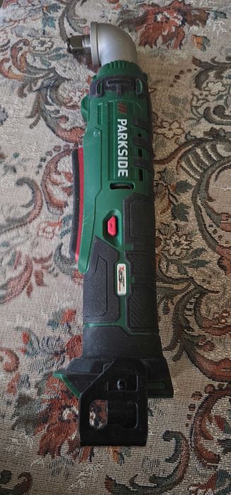 Cheie unghiulara de insurubat cu impact Parkside