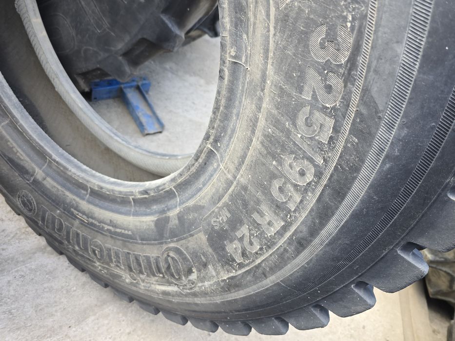 Anvelopa 325-95r24 sau 1200r24 Continental