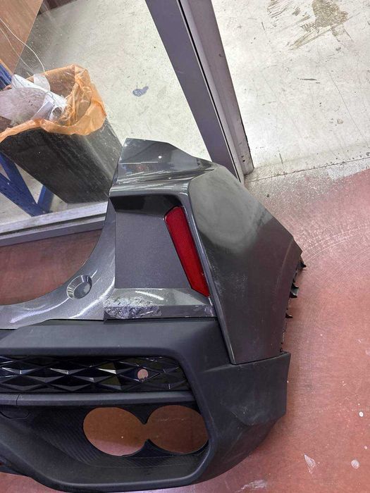 Бампер задний в сборе