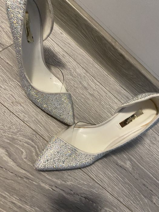 Давски обувки на тънък ток