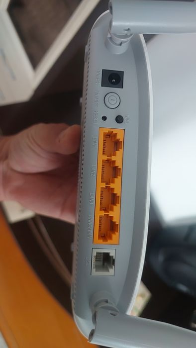 Продам модем почти новый