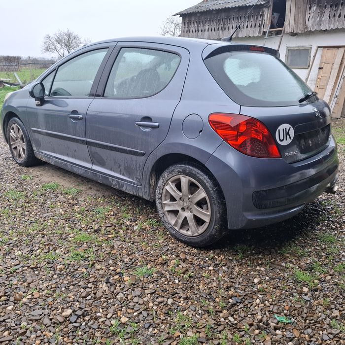 Peugeot 207 1.6 HDI 2007, volan dreapta, dpf.
Mașina este în stare tehnică foarte bună de funcționare: pornește rapid, merge lin