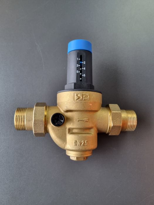 Редуктор давления воды (1")