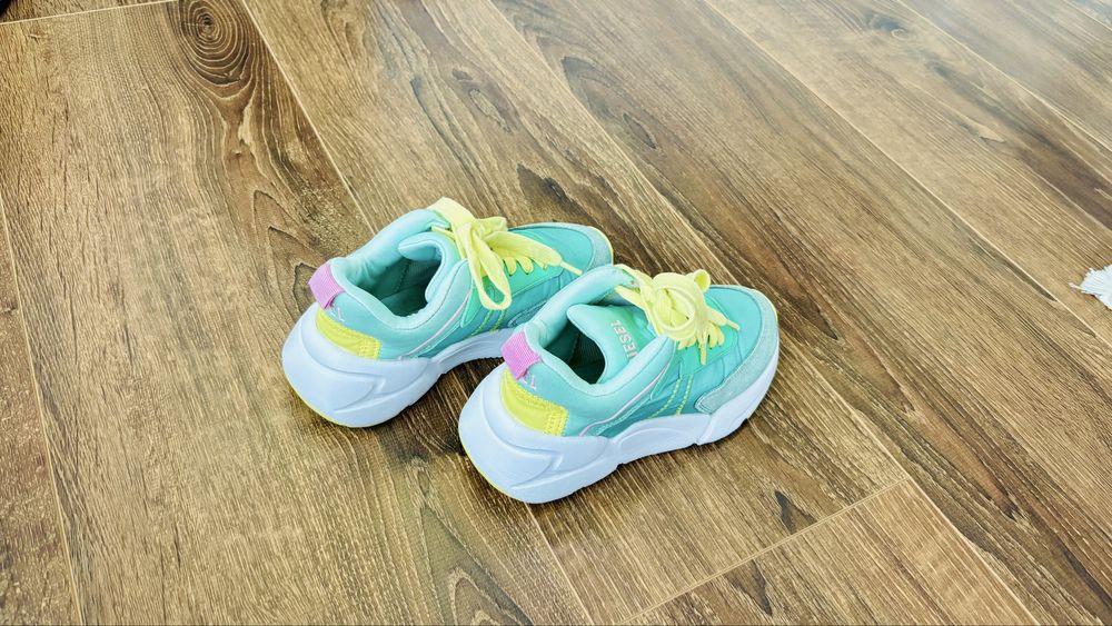 Adidasi/pantofi sport Diesel marimea 30