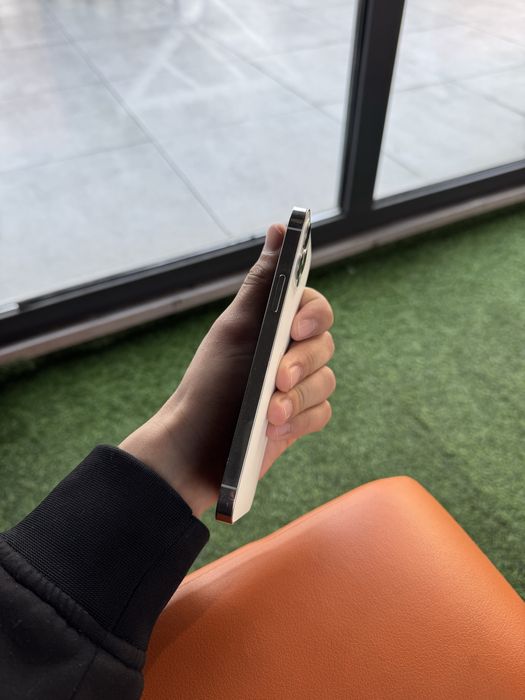 айфон 12 про в идеале 256 гб