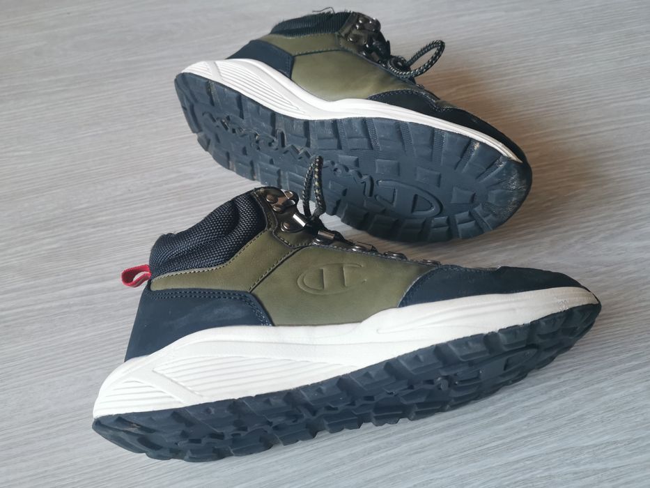 Два чифта високи маратонки Шампион 37