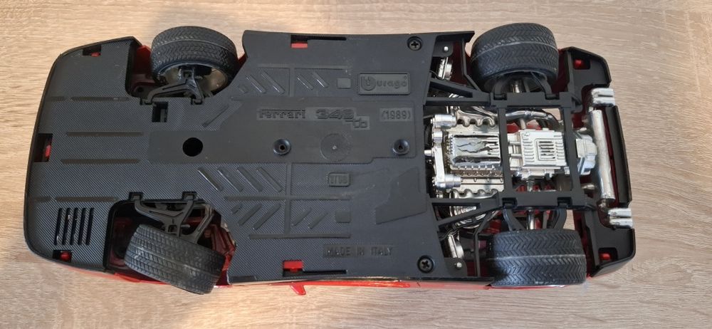 Vand macheta RABLA Ferrari 348 scara 1:18 Bburago CITITI DESCRIEREA