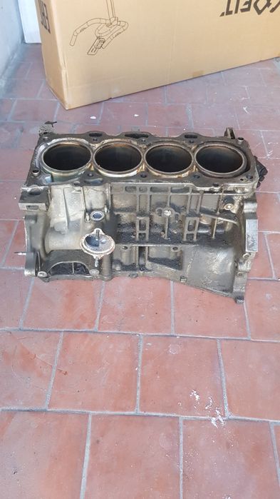 Блок цилиндров 2az-fe