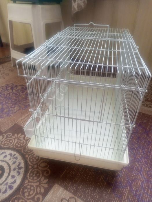 Продаеца клетка для попугаев