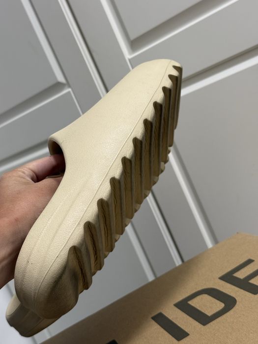 Yeezy Slide Bone 43- 275 cm