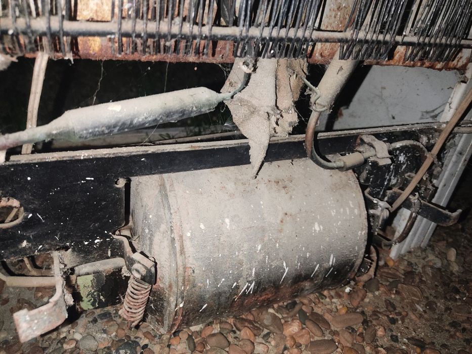 Xolodilnik sotiladiI B/U . MATORI ISHLAYDI