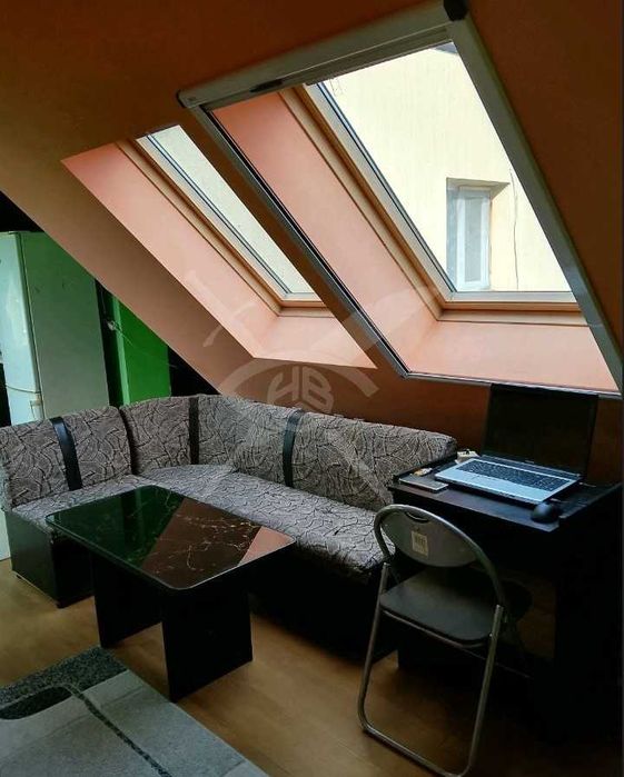 Дава се под наем двустаен апартамент в Център! 11796731